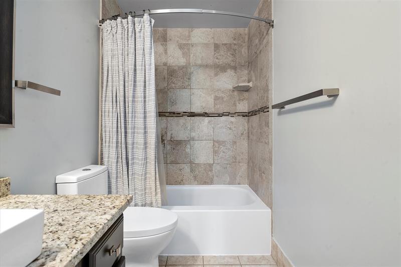 Image 18 of 28 For 921 13th St  3