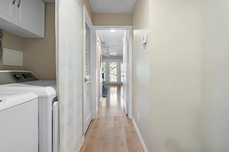 Image 21 of 28 For 921 13th St  3