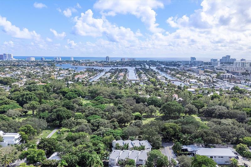 Image 24 of 28 For 921 13th St  3