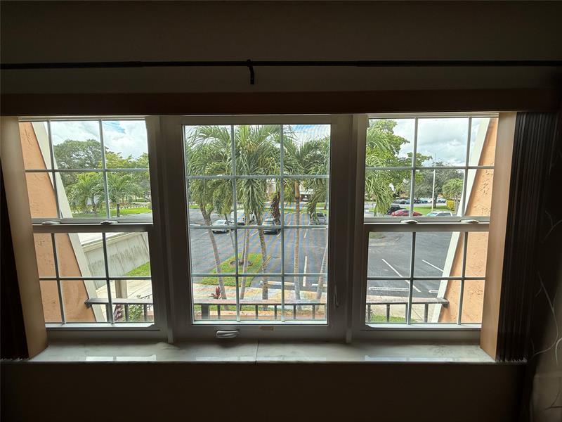 Image 28 of 40 For 3656 Citrus Trce  4