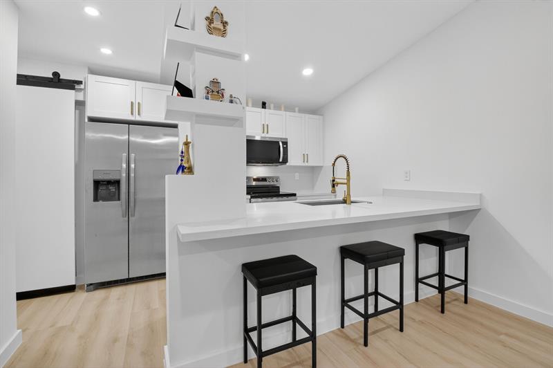 Details for 9430 Boca Cove Cir 214, Boca Raton, FL 33428