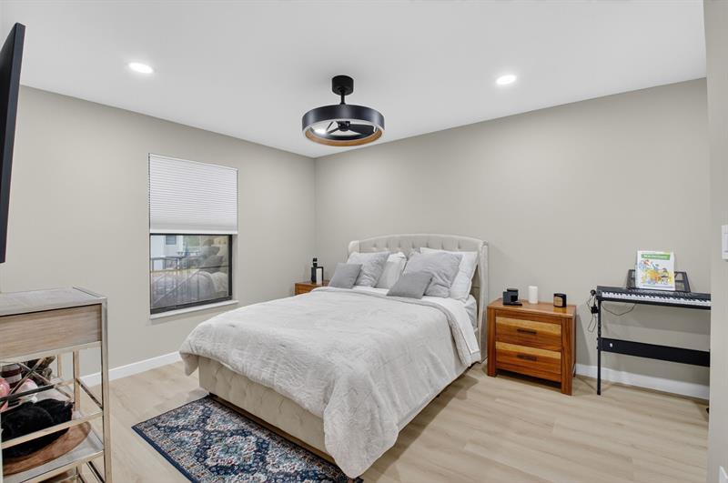 Image 14 of 32 For 9430 Boca Cove Cir  214