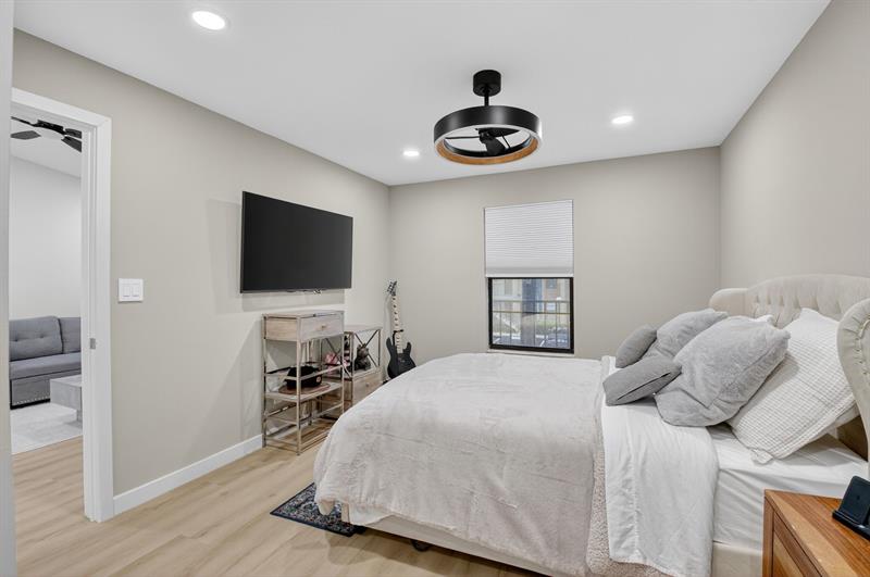 Image 15 of 32 For 9430 Boca Cove Cir  214