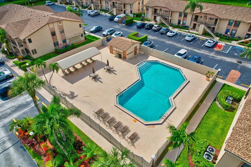 Image 20 of 32 For 9430 Boca Cove Cir  214