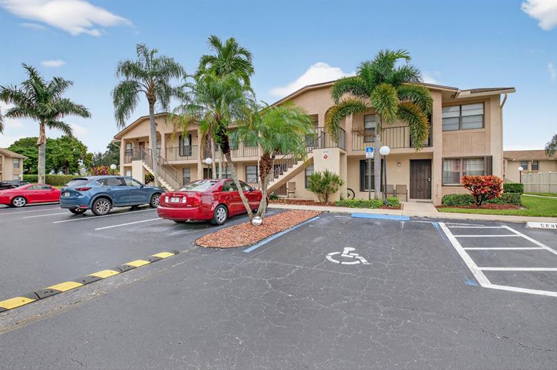 Image 24 of 32 For 9430 Boca Cove Cir  214