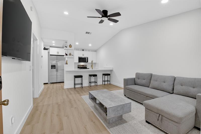 Image 5 of 32 For 9430 Boca Cove Cir  214