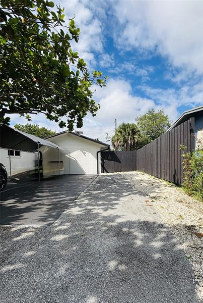 Image 3 of 14 For 1367 Riverland Rd
