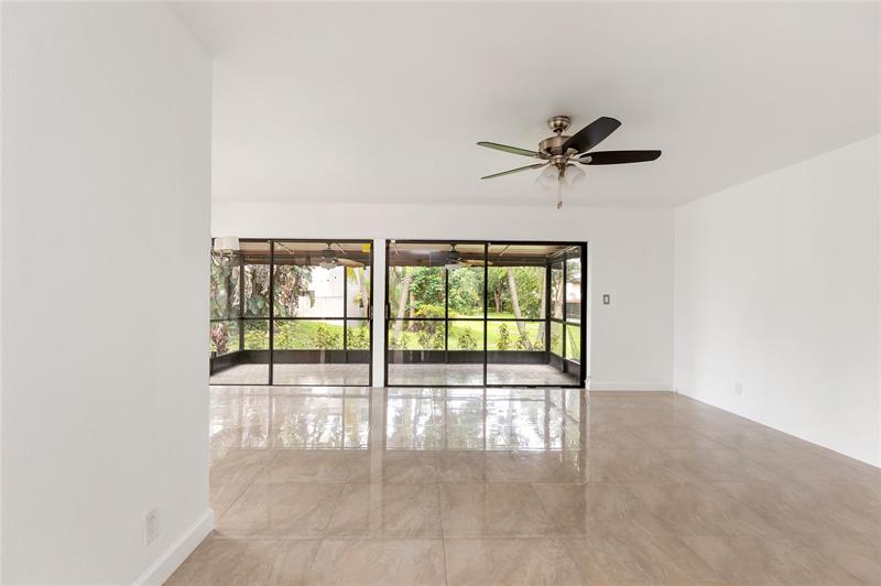 Image 15 of 43 For 5509 Dogwood Way  187