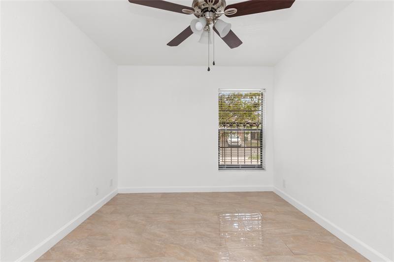 Image 19 of 43 For 5509 Dogwood Way  187