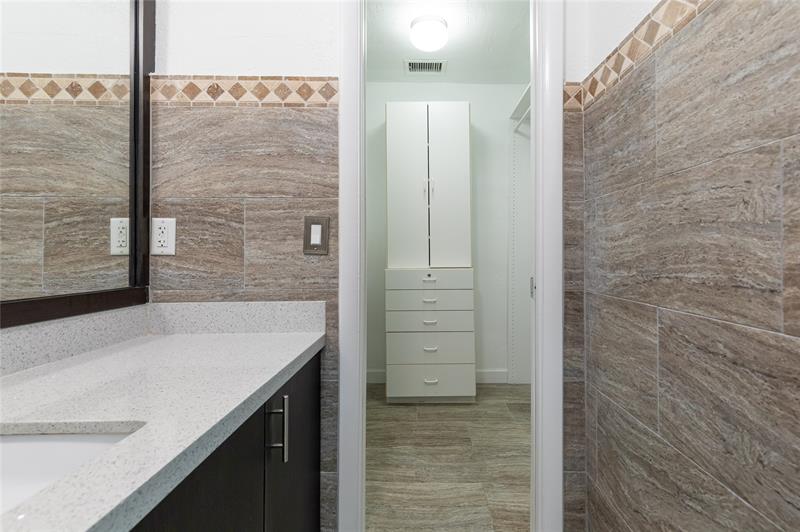 Image 26 of 43 For 5509 Dogwood Way  187