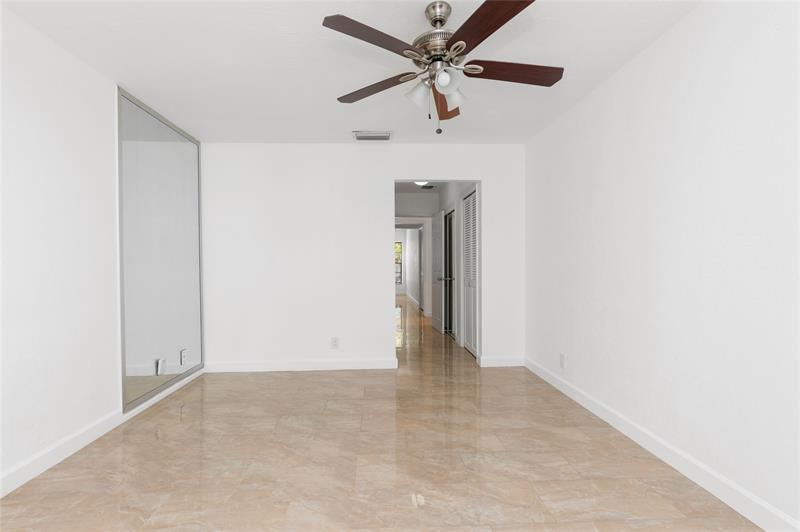 Image 28 of 43 For 5509 Dogwood Way  187