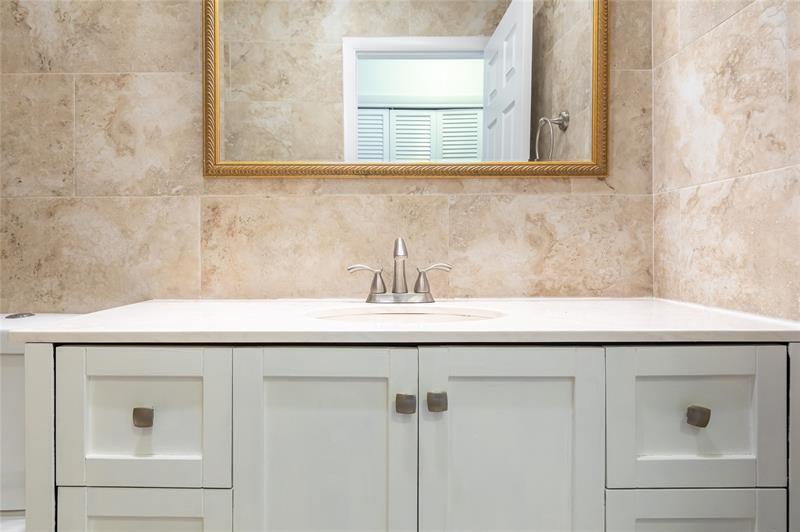 Image 32 of 43 For 5509 Dogwood Way  187