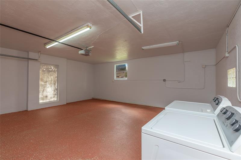 Image 34 of 43 For 5509 Dogwood Way  187