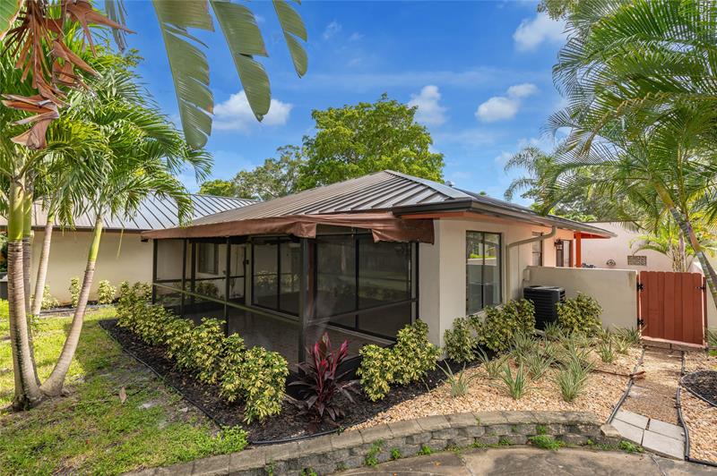 Image 4 of 43 For 5509 Dogwood Way  187