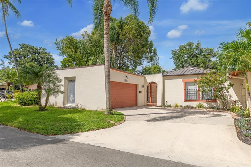 Image 40 of 43 For 5509 Dogwood Way  187