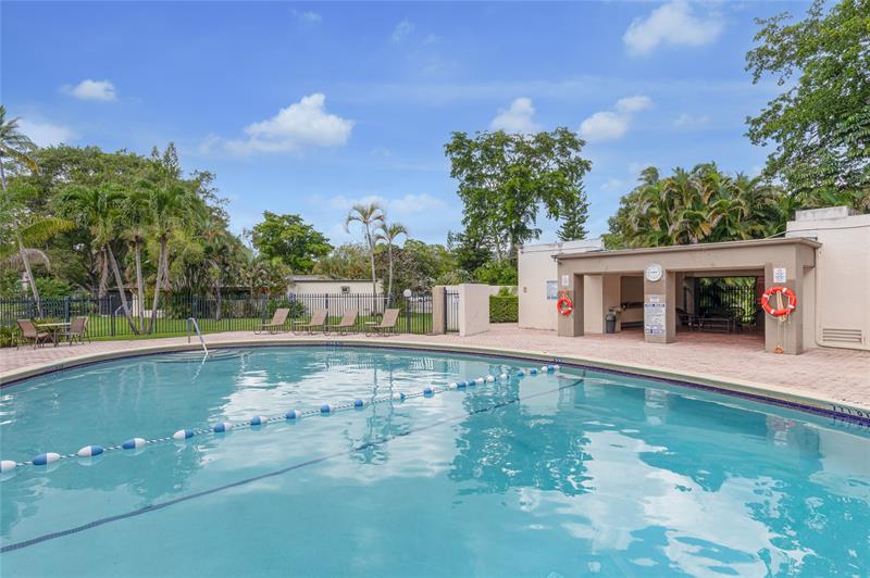 Image 41 of 43 For 5509 Dogwood Way  187