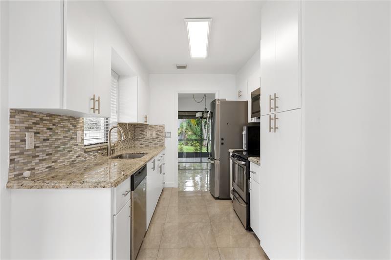 Image 5 of 43 For 5509 Dogwood Way  187