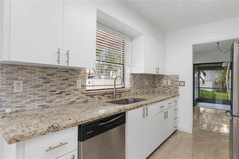 Image 8 of 43 For 5509 Dogwood Way  187