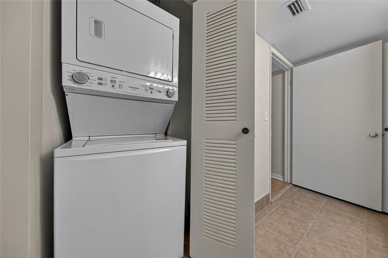 Image 18 of 20 For 520 5th Ave  2207