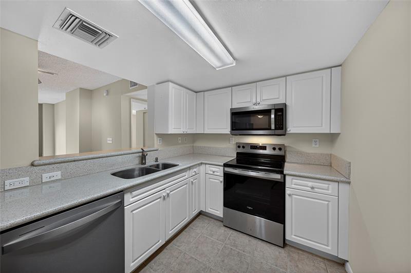 Image 9 of 20 For 520 5th Ave  2207