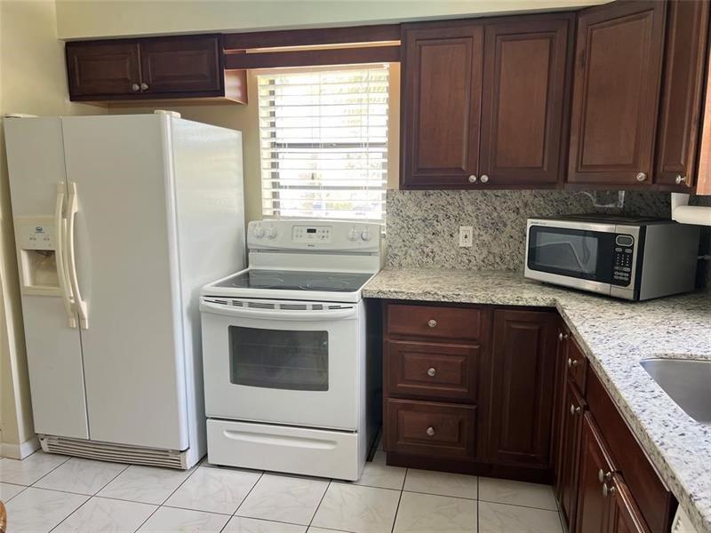 Image 6 of 29 For 445 21st Ave  201