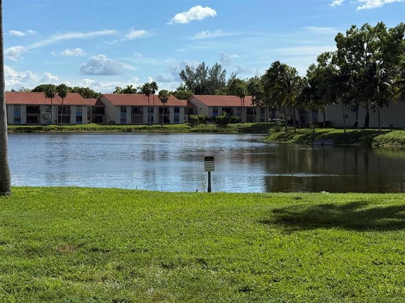 Image 12 of 12 For 1520 Windorah Way  E