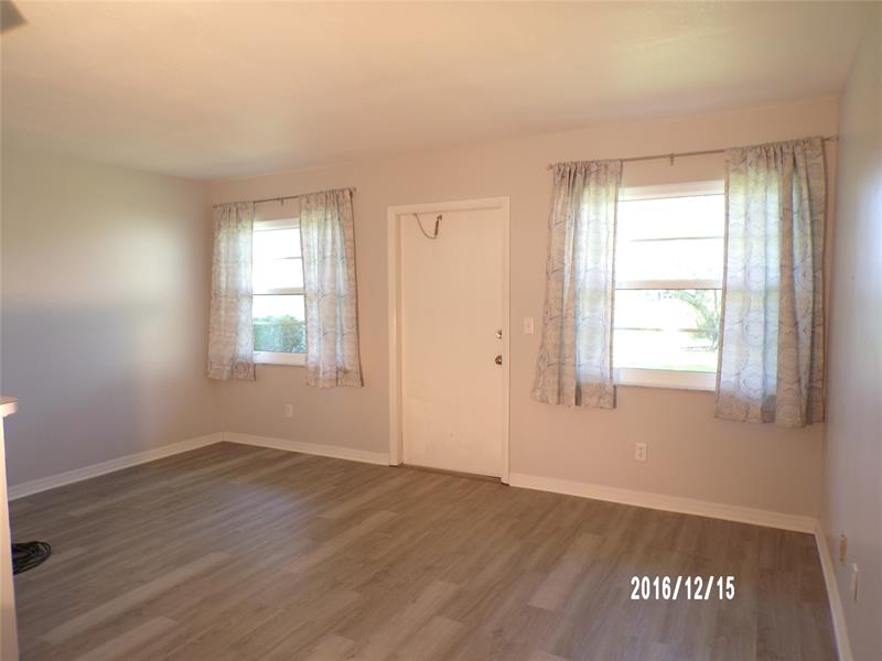 Image 4 of 11 For 106 Spring Lake Ct  104