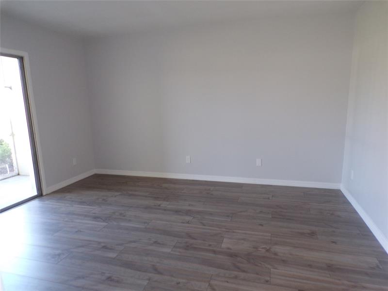 Image 5 of 11 For 106 Spring Lake Ct  104