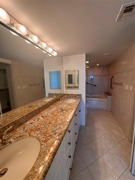 Image 19 of 81 For 3200 Port Royale Dr  1502