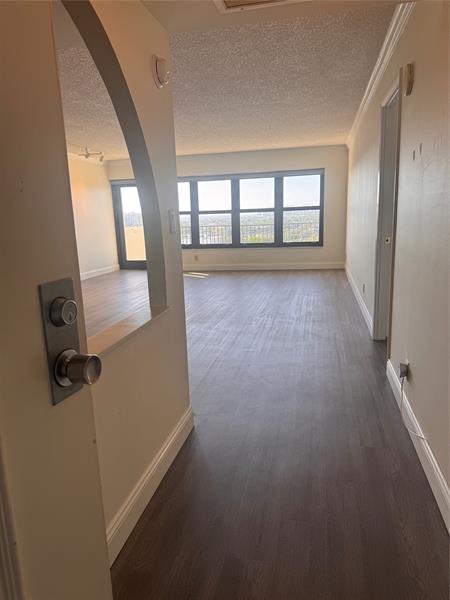 Image 36 of 81 For 3200 Port Royale Dr  1502
