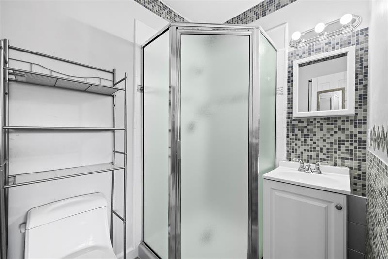 Image 20 of 25 For 1621 20th Ave  203