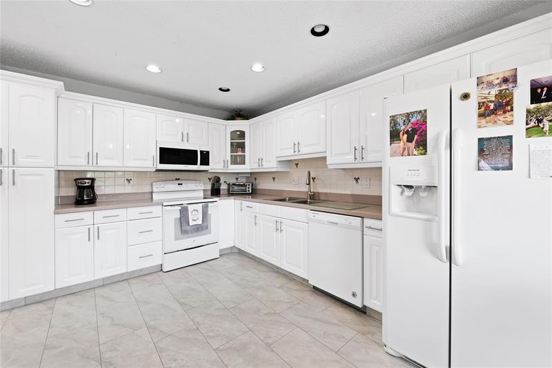 Image 5 of 25 For 1621 20th Ave  203