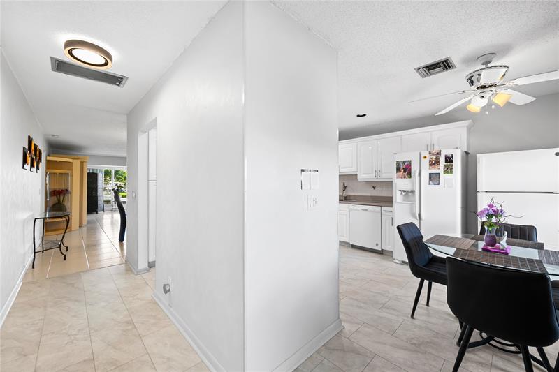 Image 7 of 25 For 1621 20th Ave  203