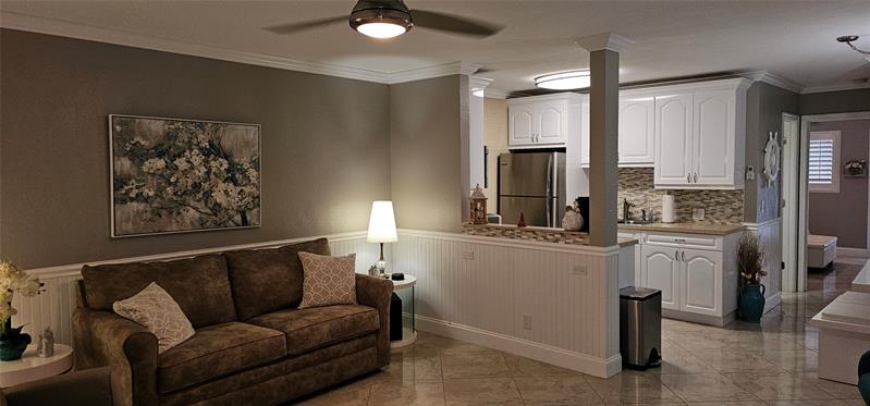 Image 2 of 37 For 900 Atlantic Shores Blvd  111