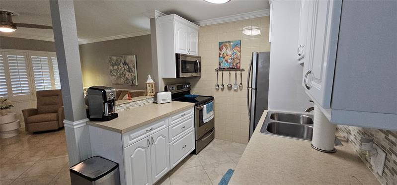 Image 31 of 37 For 900 Atlantic Shores Blvd  111
