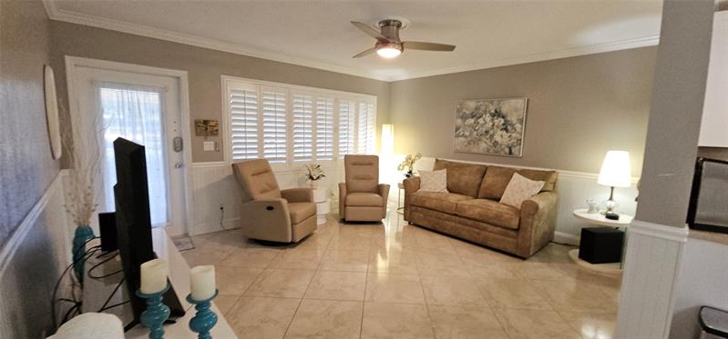 Image 33 of 37 For 900 Atlantic Shores Blvd  111