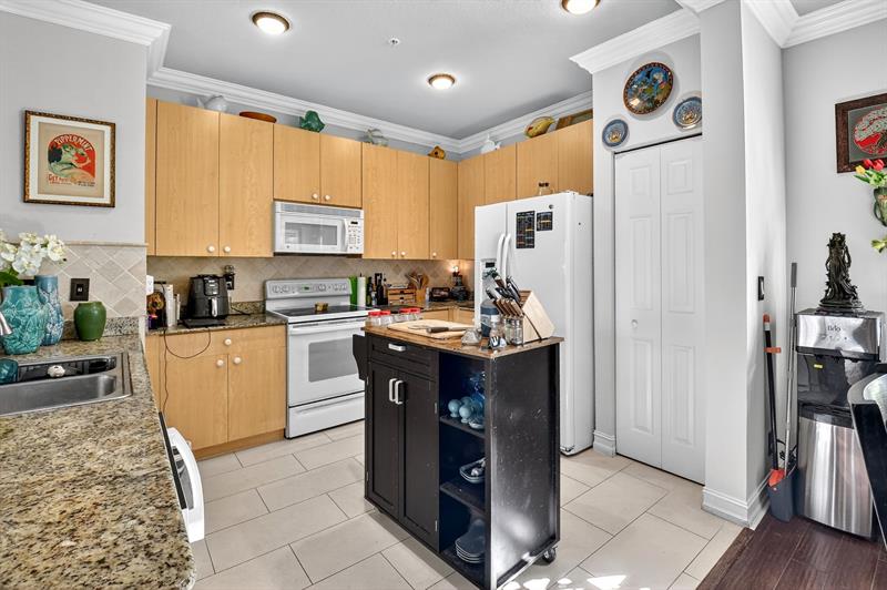 Image 8 of 52 For 71 Atlantic Grove Way  71