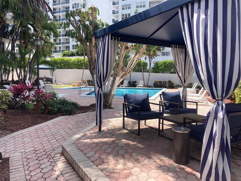 Image 18 of 23 For 3031 Ocean Blvd  303