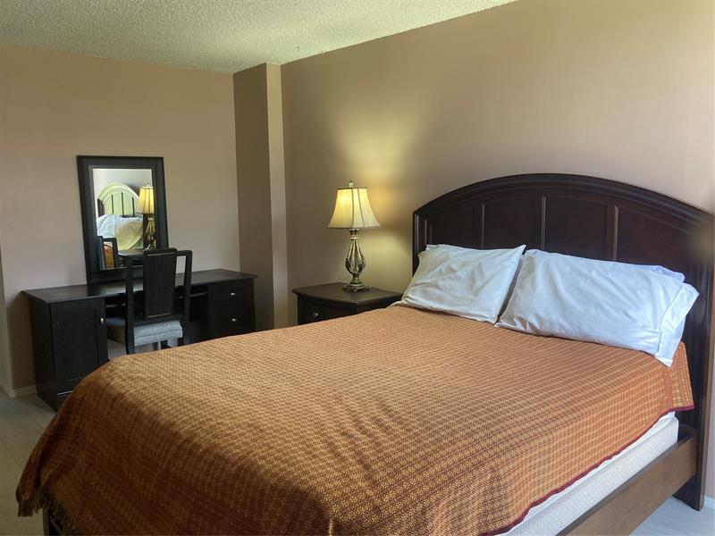 Image 4 of 23 For 3031 Ocean Blvd  303