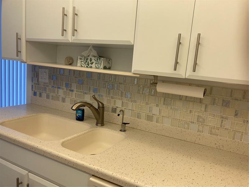 Image 9 of 23 For 3031 Ocean Blvd  303