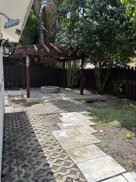 Image 12 of 25 For 1637 5th St  2