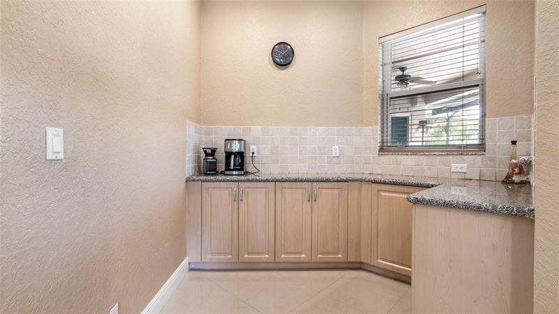 Image 22 of 47 For 10982 70th Ct