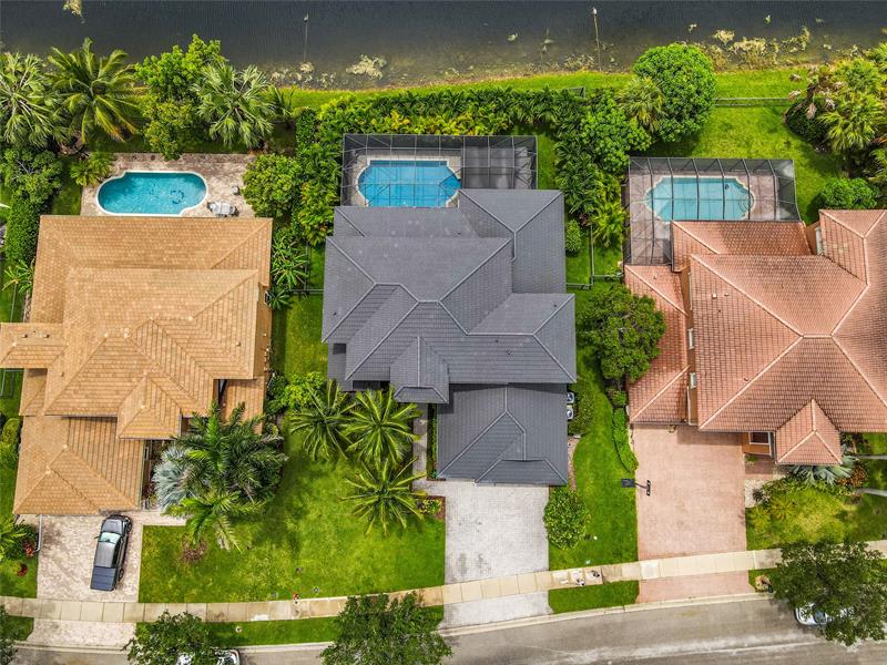 Image 23 of 47 For 10982 70th Ct