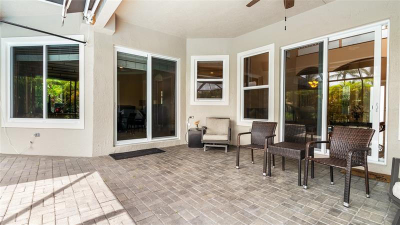 Image 33 of 47 For 10982 70th Ct