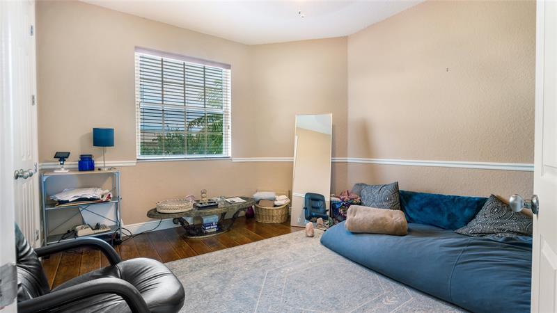 Image 39 of 47 For 10982 70th Ct