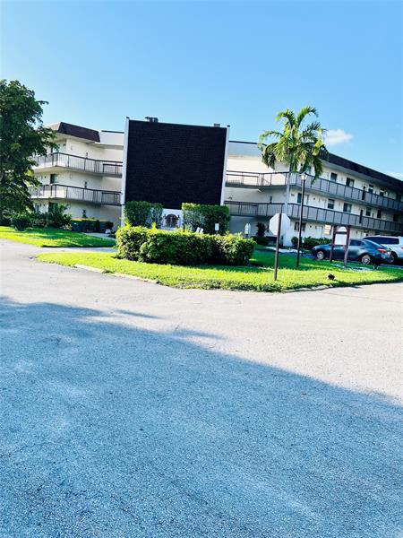 Image 2 of 42 For 7400 17th St  205