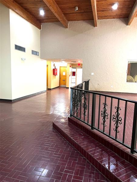 Image 33 of 42 For 7400 17th St  205