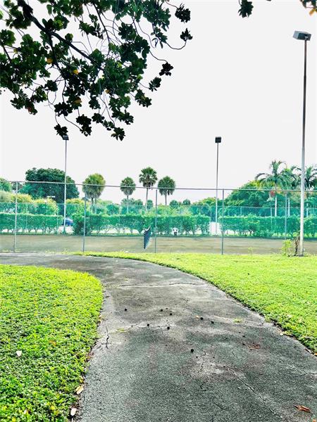 Image 36 of 42 For 7400 17th St  205