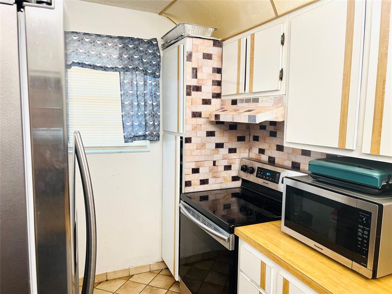 Image 5 of 42 For 7400 17th St  205