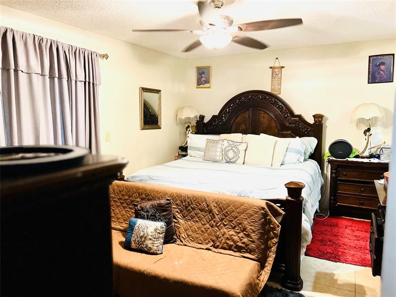 Image 8 of 42 For 7400 17th St  205